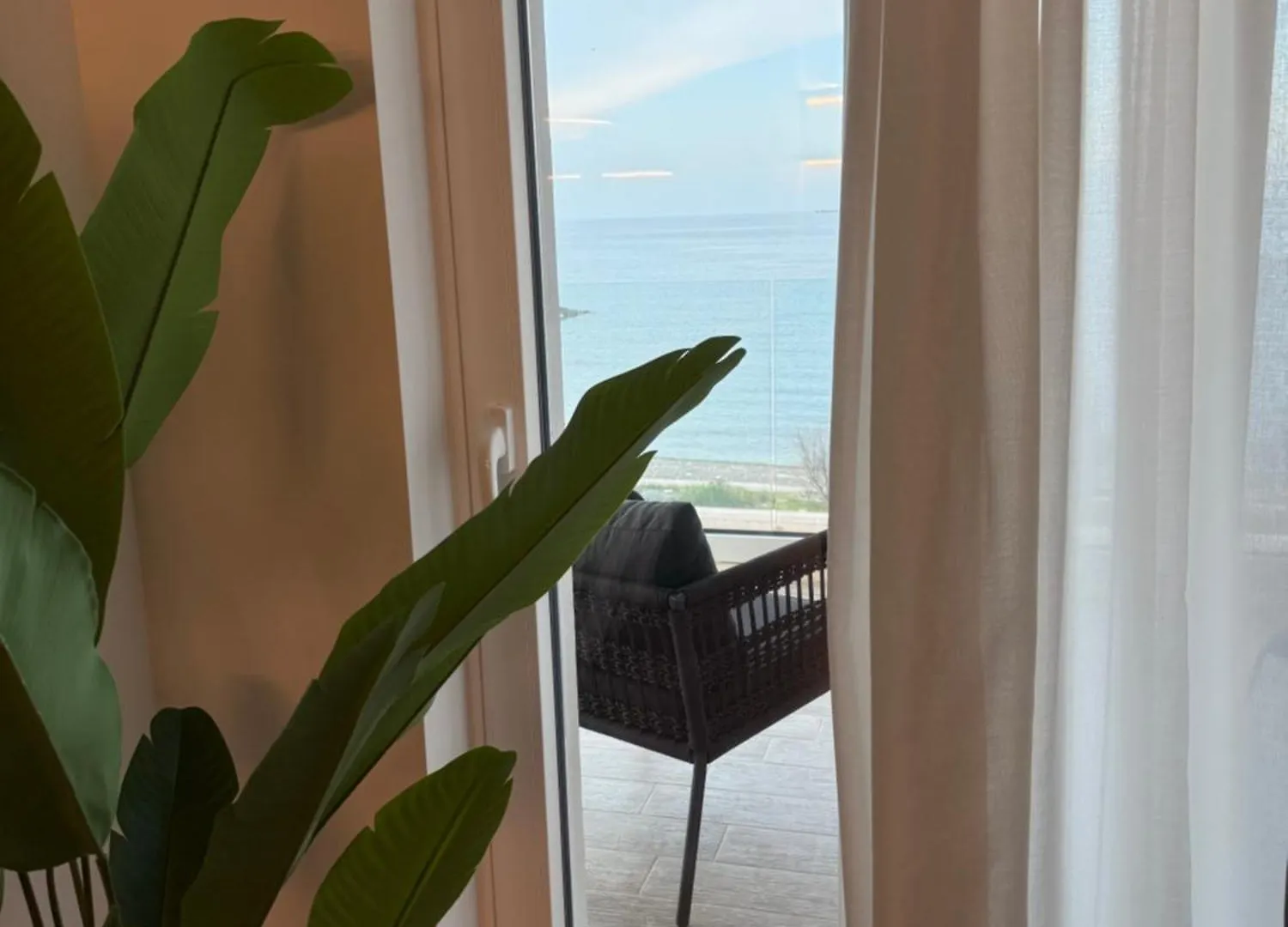 Dimora Giabi Sea View Apartment location